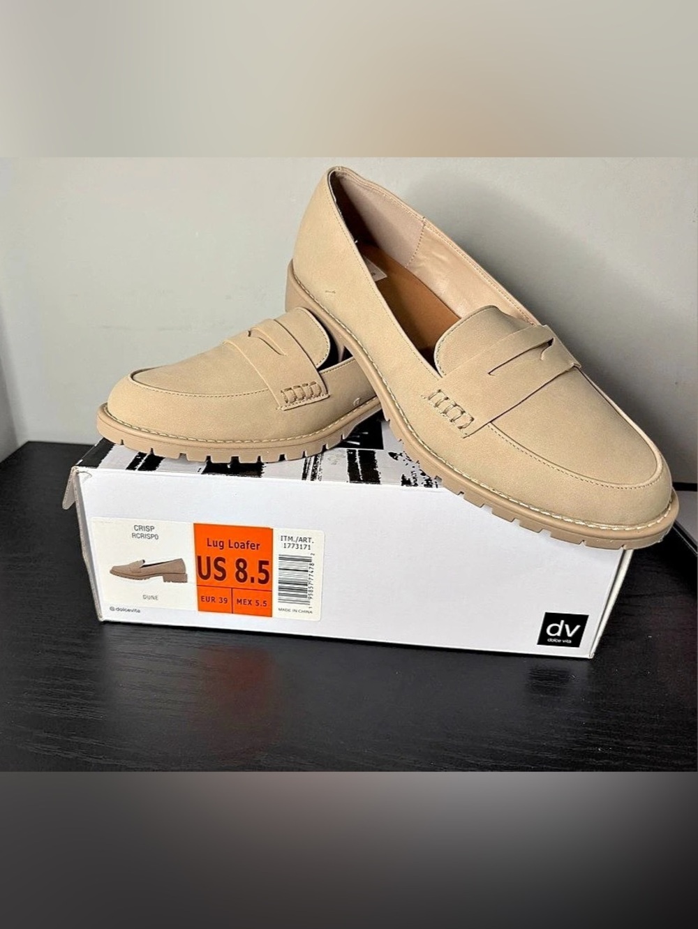 DV by Dolce Vita Crisp Lug Loafer Beige US 8.5